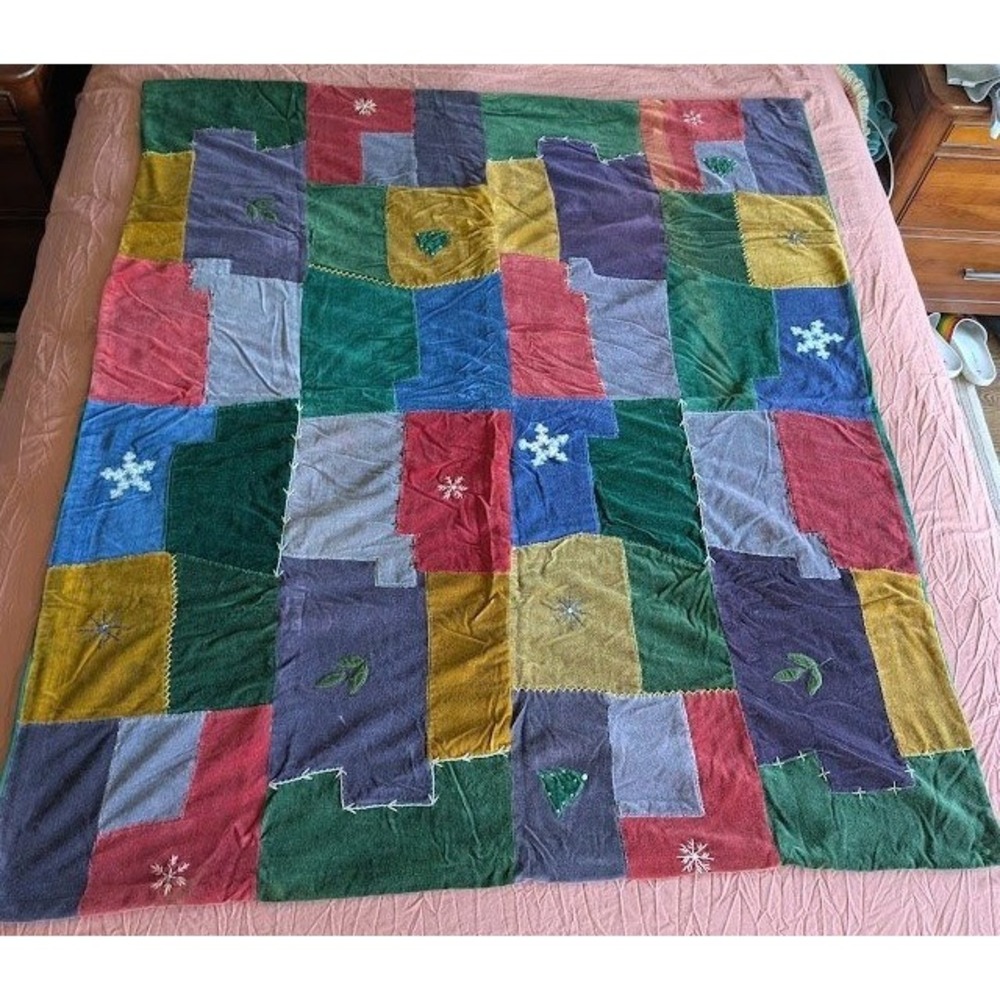 Christmas Velvet Patchwork Quilt Embroidered Throw Blanket 56x49 Linens N Things